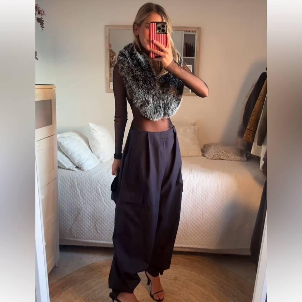 TREND NEW ! ZARA  PLEATED  CARGO PANTS 
🚨FIRM PRICE NO DISCOUNT ON THIS PANTS - Picture 12 of 16